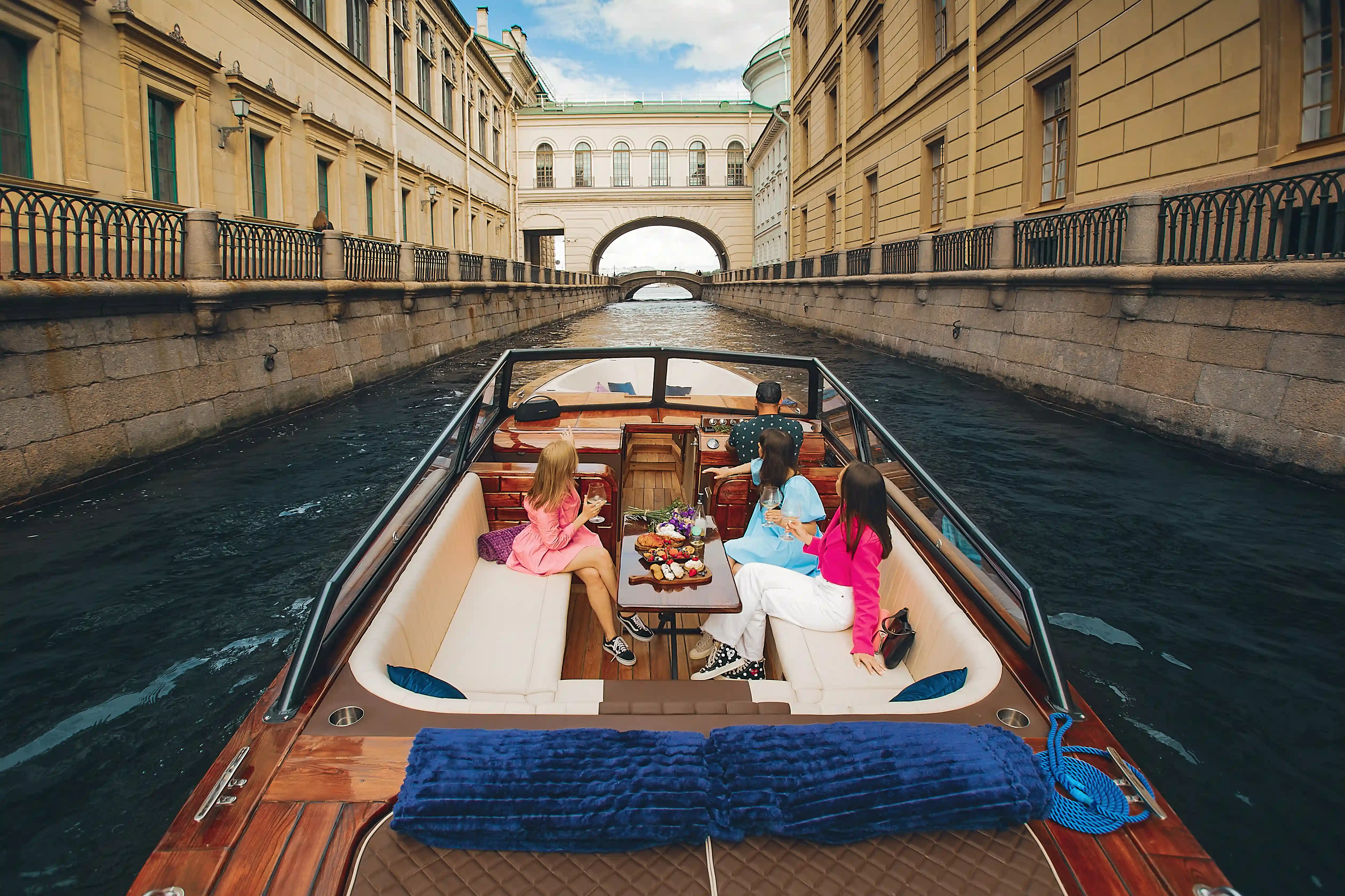 Катер Blueberry image- 16